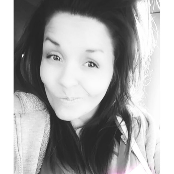 Meet your Posher, Shelby - Picture 1 of 1